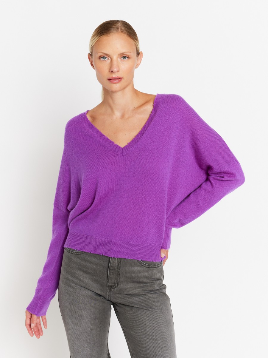 AURORA | Pull violet en laine col V