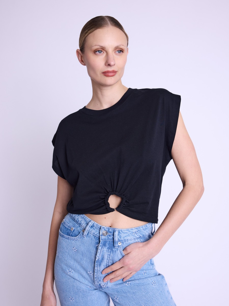 EDA | Black T-shirt with front ring