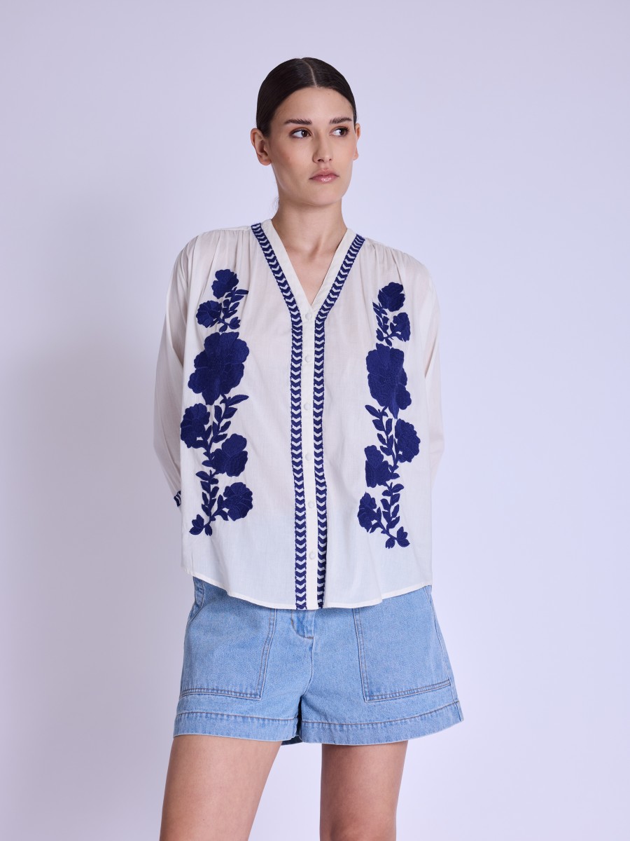 CERISE | Blouse with flower embroidery
