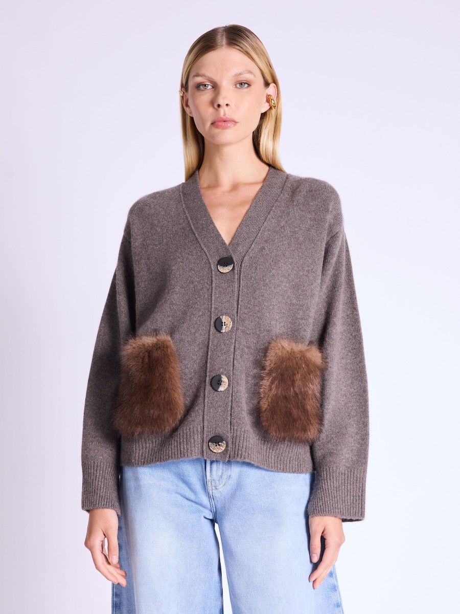 GREGORIA cartigan | V-neck cartigan with faux fur pockets