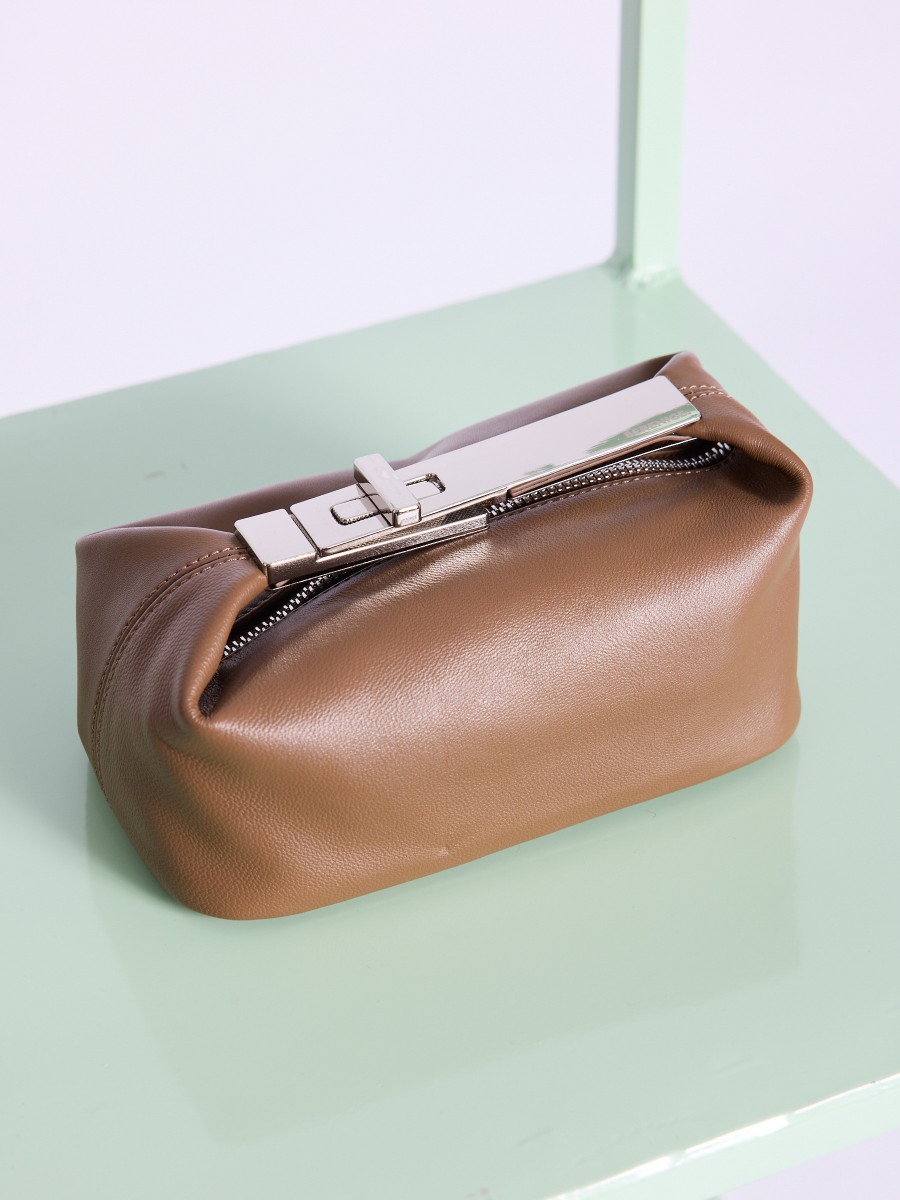 OPOUPY bag | Small leather bag with cognac metal handle