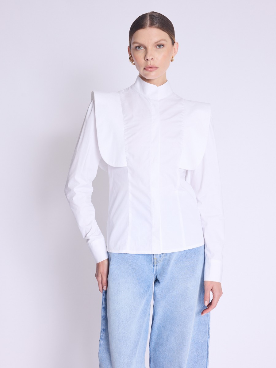 CELESB Shirt | White fitted shirt with stand-up collar