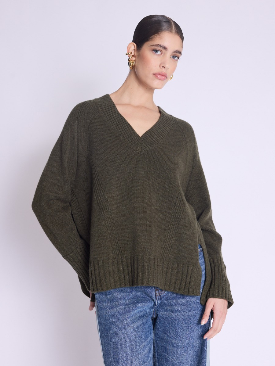 ARRY sweater | Khaki long-sleeved V-neck sweater with side slits