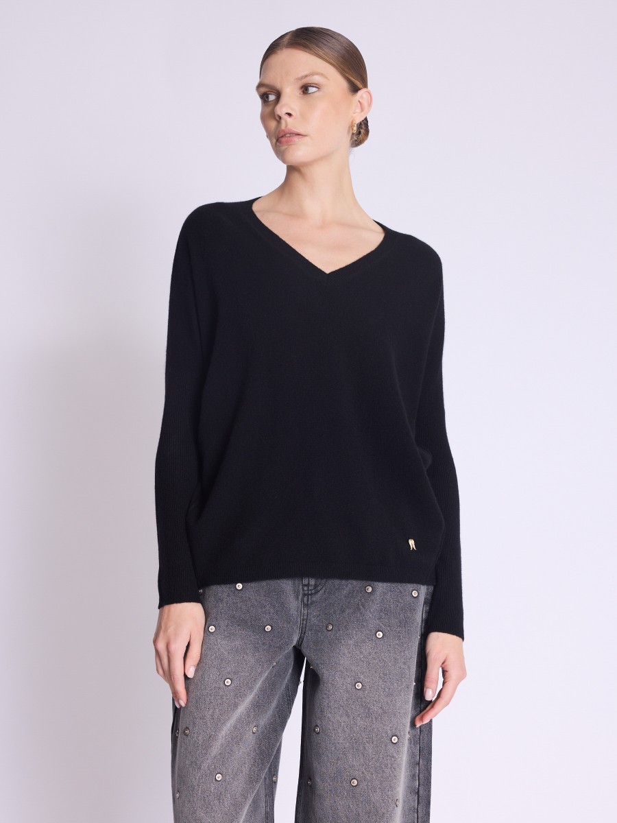 Ladies black cashmere v neck sweater best sale